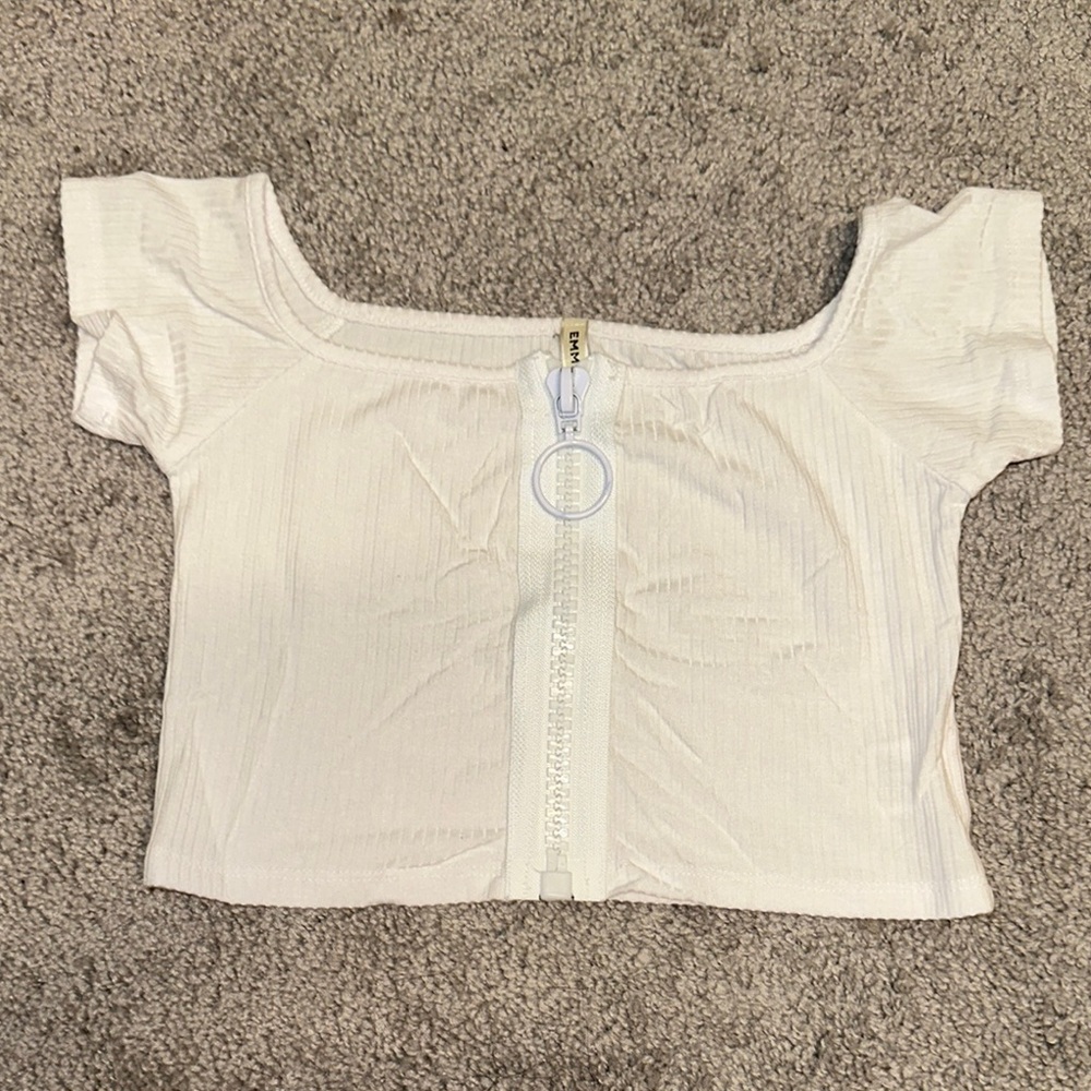 LF White Off-Shoulder Top xs